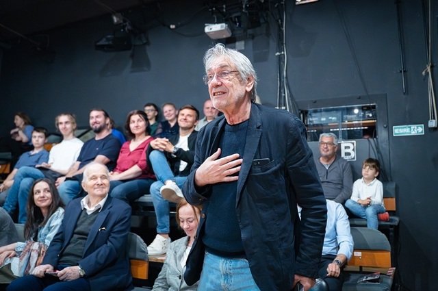 Începe Hoinar.Unbroken – De la dialoguri despre rezilienţă la „Şoapte” muzicale şi lecţii de pian sub cerul liber/ Concertul-eveniment de la Ateneul Român este deja sold-out