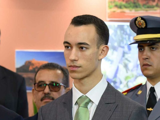 Regele Marocului îl numeşte pe fiul său, prinţ moştenitor, coordonator în cadrul Statului Major General al Armatei