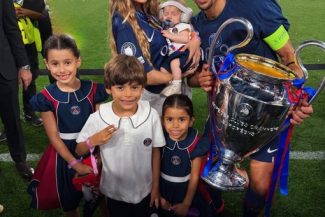 Aleksander Ceferin a uitat să-i înmâneze o medalie lui Marquinhos la finala Ligii Campionilor. Greşeala a fost remediată cu ajutorul lui Dembele – VIDEO