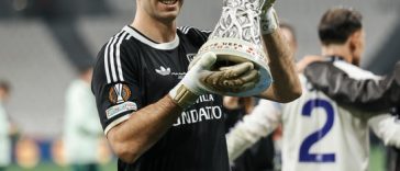 Portarul Emiliano Martinez a jucat cu un deget de la mână rupt la finala Ligii Europa