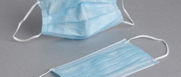 O femeie şi un bărbat, trimişi în judecată pentru înşelăciune comisă în pandemie / Au luat bani de la trei firme din Bihor, pentru măşti şi alte materiale de protecţie / Au livrat calitate inferioară şi cantităţi mult mai mici decât cele promise