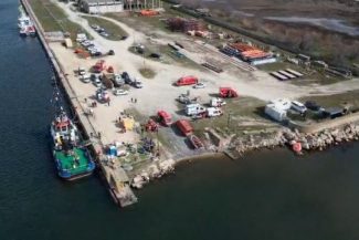 Midia Marine Terminal a anunţat că a fost depus planul de ranfluare a remorcherului scufundat, pentru obţinerea autorizaţiilor şi avizelor / Prima etapă din această operaţiune ar putea începe la finalul săptămânii