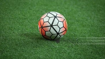 CS Dinamo a retrogradat în Liga 3, după ce a fost învinsă de CSC Şelimbăr în barajul de menţinere în liga secundă