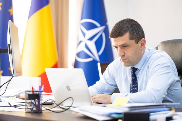 Radu Miruţă: Astăzi, lanterna unei majorităţi este în echipa PSD-AUR. Substantivul majoritate astăzi nu este în paragraful şi în fraza în care suntem, USR cu PNL, este la PSD / Dacă vine cu o soluţie, nici nu mai contăm noi, majoritatea este dincolo