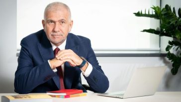 Directorul Apa Nova: Canalul Siret-Bărăgan, care are 198 de kilometri şi pe care nu l-am terminat nici acum, ar putea alimenta până la circa 700.000 de hectare, din care cel puţin 400.000 de hectare fără să foloseşti energie electrică /Ce comparaţie face