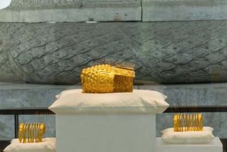 MNIR – Mai mult de 9.000 de vizitatori au admirat coiful de la Coţofeneşti şi brăţările dacice în perioada 22 aprilie-3 mai