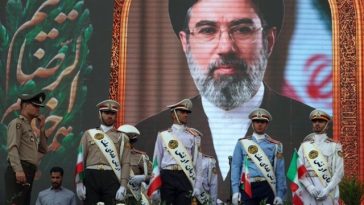 Liderul suprem iranian, ayatollahul Mojtaba Khamenei, acuză SUA şi Israelul că vor ”să pună naţiunea în genunchi”