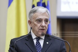 Guvernatorul BNR, întrebat ce ar trebui să facă noul guvern: Nici să nu discuţi că te apuci să reduci TVA, ceea ce nu e simplu / Măsurile luate până în prezent nu au fost rele / Au fost şi exagerări – nu te apuci să te baţi cu mamele gravide