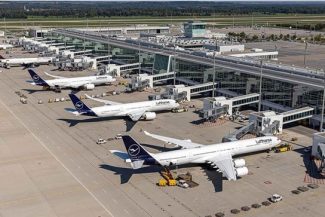 Zborurile, suspendate la Munchen, după detectarea unei drone, căutată cu elicoptere