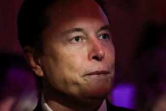 „Un flamingo roz în tutu fluorescent”: Elon Musk îi atacă pe magistraţii francezi cu afirmaţii homofobe