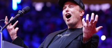Elon Musk a ajuns la un acord în procesul pe care îl avea cu SEC, Comisia pentru Valori Mobiliare din SUA, legat de achiziţia Twitter. Va plăti 1,5 milioane de dolari, cea mai mare amendă de acest tip