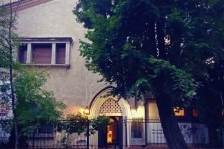 Noaptea Europeană a Muzeelor – Puzzle-uri cu harta României şi a Europei, tururi ghidate în grădina Muzeului Hărţilor