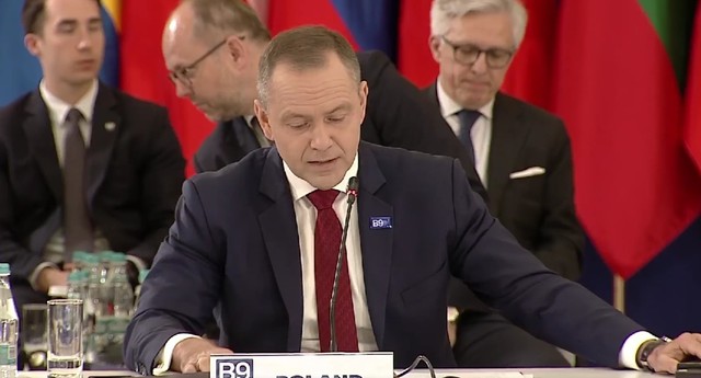 Summitul B9 – Preşedintele Poloniei: Conflictul Rusiei nu este un conflict izolat. Este o ameninţare la întreaga ordine nord-atlantică. Se doreşte slăbirea coeziunii NATO şi a statelor democratice în regiunea noastră 