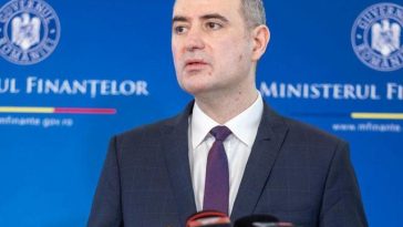 Nazare: Ceea ce trebuie să facem în privinţa legii salarizării este să nu repetăm lecţia pe care România a primit-o în momentul în care a adoptat legea pensiilor, care nu era sustenabilă