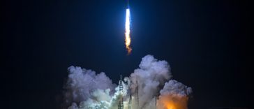 Explozia unei rachete Blue Origin provoacă întârzieri de luni de zile şi afectează planurile Amazon şi NASA