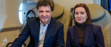 Maia Sandu şi Nicuşor Dan merg cu acelaşi avion spre Erevan, unde vor participa la summitul Comunităţii Politice Europene – FOTO