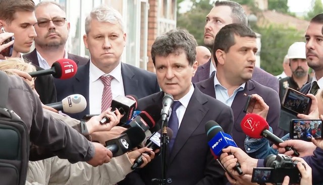 Preşedintele Nicuşor Dan şi miniştrii Radu Miruţă şi Cătălin Predoiu, huiduiţi la Galaţi – VIDEO