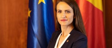 Oana Ţoiu: Nu este acceptabil ca birocraţia sau delăsarea să stea în calea drepturilor cetăţenilor noştri din străinătate / Echipă nouă la Bohn / Consulul din Hamburg, rechemat /  Sursă externă de finanţare – VIDEO