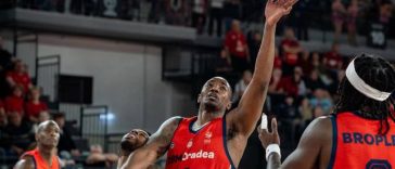 Baschet masculin: CSM Oradea, a treia victorie cu Dinamo Bucureşti şi este prima finalistă a Ligii Naţionale