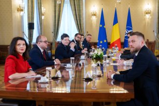 Consultări la Cotroceni – Preşedintele Nicuşor Dan a discutat cu parlamentarii neafiliaţi despre o posibilă asigurare a stabilităţii guvernamentale / Şeful statului a apreciat deschiderea spre dialog şi a subliniat necesitatea unei bune colaborări