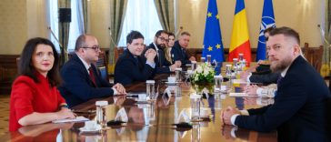 Consultări la Cotroceni – Preşedintele Nicuşor Dan a discutat cu parlamentarii neafiliaţi despre o posibilă asigurare a stabilităţii guvernamentale / Şeful statului a apreciat  deschiderea spre dialog şi a subliniat necesitatea unei bune colaborări