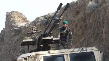 Pakistan: 12 poliţişti ucişi într-o explozie cu o maşină-capcană în nord-vestul ţării
