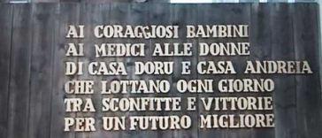 Povestea „Casei Doru”, unde au fost prima dată trataţi copiii cu HIV/SIDA, din generaţia celor infectaţi în spitale. Prof. Simin-Aysel Florescu: Era o şcoală în toată regula pentru că majoritatea erau abandonaţi, nu îi mai primea nicio instituţie de stat