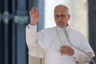 Papa Leon al XIV-lea marchează un an de pontificat prin întâlniri cu credincioşii, la Pompei şi la Napoli