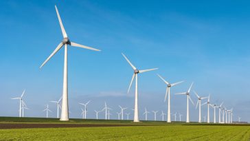 Comisia Europeană emite recomandări pentru protejarea consumatorilor vulnerabili împotriva preţurilor ridicate la energie/ Acestea vizează facilitarea unor alegeri în cunoştinţă de cauză şi prevenirea debranşărilor