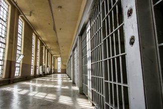 Alba: Amiana Păştină, femeia din Sibiu acuzată că şi-a ucis mama cu ajutorul unei asistente medicale, s-a sinucis în arest – surse
