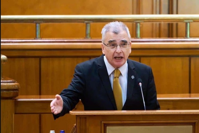 Petrişor Peiu: Creşterea cursului de schimb şi a dobânzilor la care se împrumută România sunt rodul politicilor economice proaste ale Guvernului Bolojan