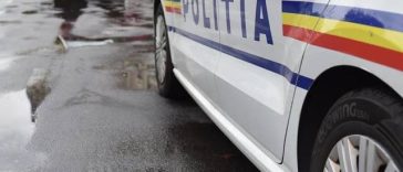 Un bărbat care şi-a ucis concubina cu un topor în cap în timp ce aceasta dormea alături de unul dintre copiii cuplului a fost trimis în judecată pentru omor calificat cu premeditare/ Sătmăreanul ascunsese toporul sub pat înainte să comită fapta