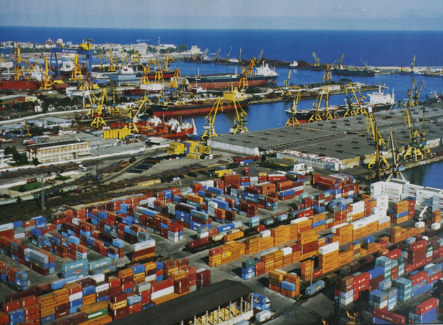 CFR SA  – A fost desemnat câştigătorul contractului de consultanţă şi supervizare pentru a treia etapă din proiectul de modernizare a infrastructurii din Portul Constanţa /Valoarea estimată totală a contractului poate ajunge la 8 milioane de lei fără TVA