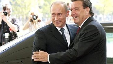 Germania se arată sceptică faţă de propunerea lui Putin privind implicarea fostului cancelar Schroeder în negocierile de pace din Ucraina