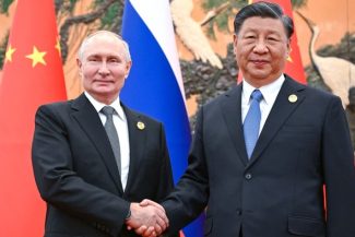 Armata chineză ar fi antrenat în secret militari ruşi care au fost trimişi pe frontul din Ucraina – surse