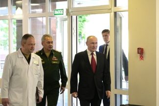 Kremlinul, îngrijorat, întăreşte măsurile de securitate în jurul lui Putin în urma unor asasinate şi a temerilor legate de o lovitură de stat pusă la cale de Serghei Şoigu, potrivit unui raport obţinut de CNN