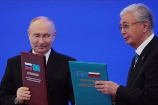 Putin şi Toqaev semnează un acord în vederea construirii primei centrale nucleare în Kazahstan. Moscova acordă Astanei un împrumut de 16,5 mld. $ în vederea lansării construirii centralei de către Rostaom pe malul Lacului Balhaş