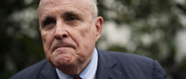 Fostul primar al New Yorkului, Rudy Giuliani, a fost spitalizat în stare critică