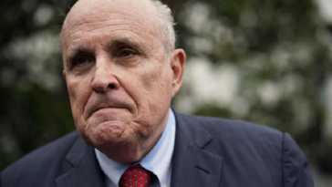 Fostul primar al New Yorkului, Rudy Giuliani, a fost spitalizat în stare critică