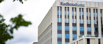 Un pacient spitalizat în Olanda cu o ”suspiciune slabă” de infectare cu virusul ebola. OMS creşte de la ”ridicat” la ”foarte ridicat” riscul epidemiei de ebola în Republica Democratică Congo. 750 de cazuri suspecte în RDC şi 177 de decese legate probabil
