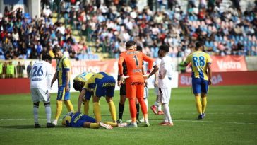 Petrolul Ploieşti: Yohan Roche, dus la spital cu ambulanţa după meciul cu FC Botoşani