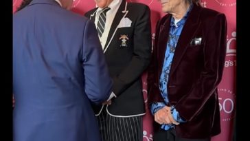 Rod Stewart l-a felicitat pe regele Charles pentru că l-a pus la punct pe „ticălosul” Donald Trump – VIDEO