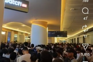 Lansarea ceasului ”Royal Pop”, realizat de Swatch şi Audemars Piguet, a degenerat în haos în mai multe oraşe