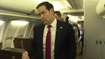 SUA sunt pregătite în continuare să medieze în Războiul din Ucraina, anunţă Rubio, în India, după ce vorbeşte la telefon cu Lavrov. Rusia a cerut evacuarea Kievului înaintea unor atacuri împotriva ”centrelor de decizie” şi ”întreprinderilor complexului mi