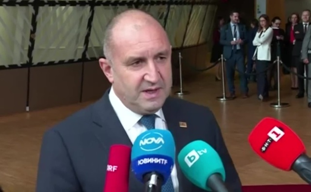 Premierul Radev îi transmite un ultimatum lui Trump privind includerea Bulgariei în programul Visa Waiver, legând decizia de limitarea prezenţei aeronavelor americane în Bulgaria