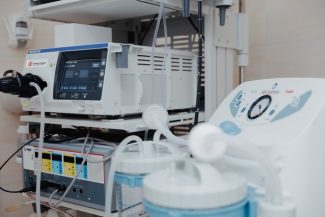 Salvaţi Copiii România dotează Institutul Mamei şi Copilului din Chişinău cu un sistem de videocolonoscopie pediatrică în valoare de 100.000 de euro, în urma apelului medicilor din Republica Moldova – FOTO