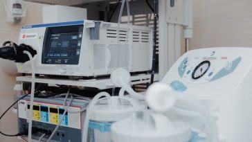 Salvaţi Copiii România dotează Institutul Mamei şi Copilului din Chişinău cu un sistem de videocolonoscopie pediatrică în valoare de 100.000 de euro, în urma apelului medicilor din Republica Moldova – FOTO
