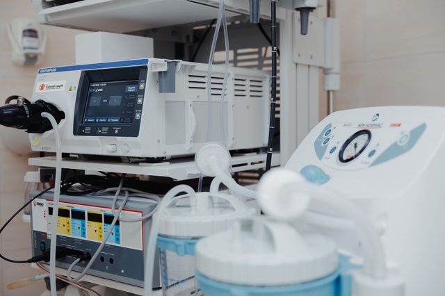 Salvaţi Copiii România dotează Institutul Mamei şi Copilului din Chişinău cu un sistem de videocolonoscopie pediatrică în valoare de 100.000 de euro, în urma apelului medicilor din Republica Moldova – FOTO