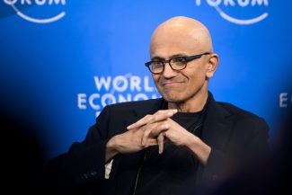 Satya Nadella spune în procesul Musk vs. OpenAI că Elon Musk nu şi-a exprimat niciodată îngrijorări privind investiţia Microsoft în OpenAI