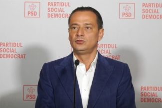 Daniel Băluţă: Lucrurile nu au cum să meargă mai bine când un om se leagă cu lanţuri de scaun şi spune că: dacă voi nu mă vreţi, eu vă vreau/ Nu există dialog, trebuie să faci ce ţi se spune. Unde e democraţia aici?